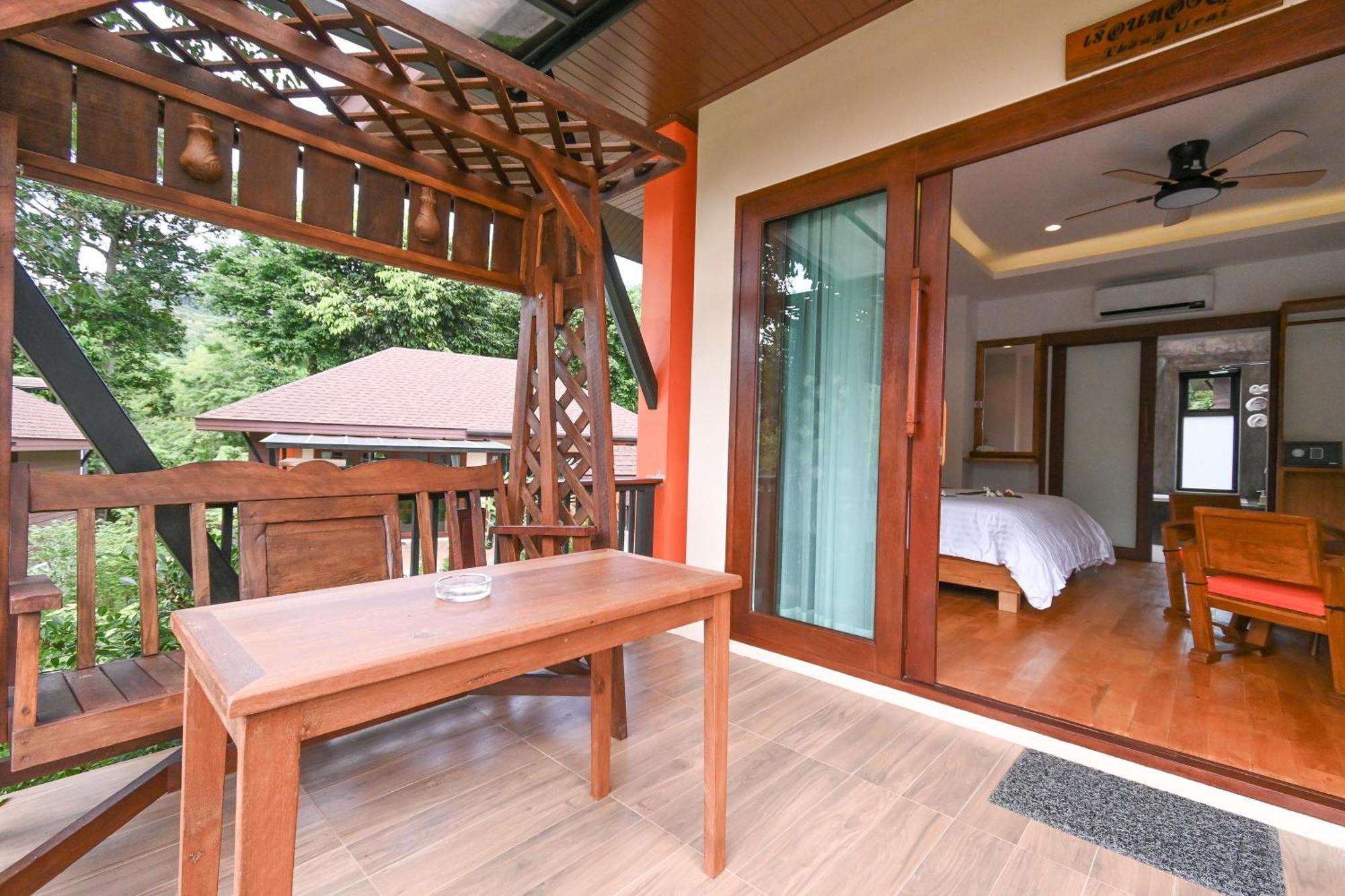 Cascade Tara Hotell Na Mueang Rom bilde