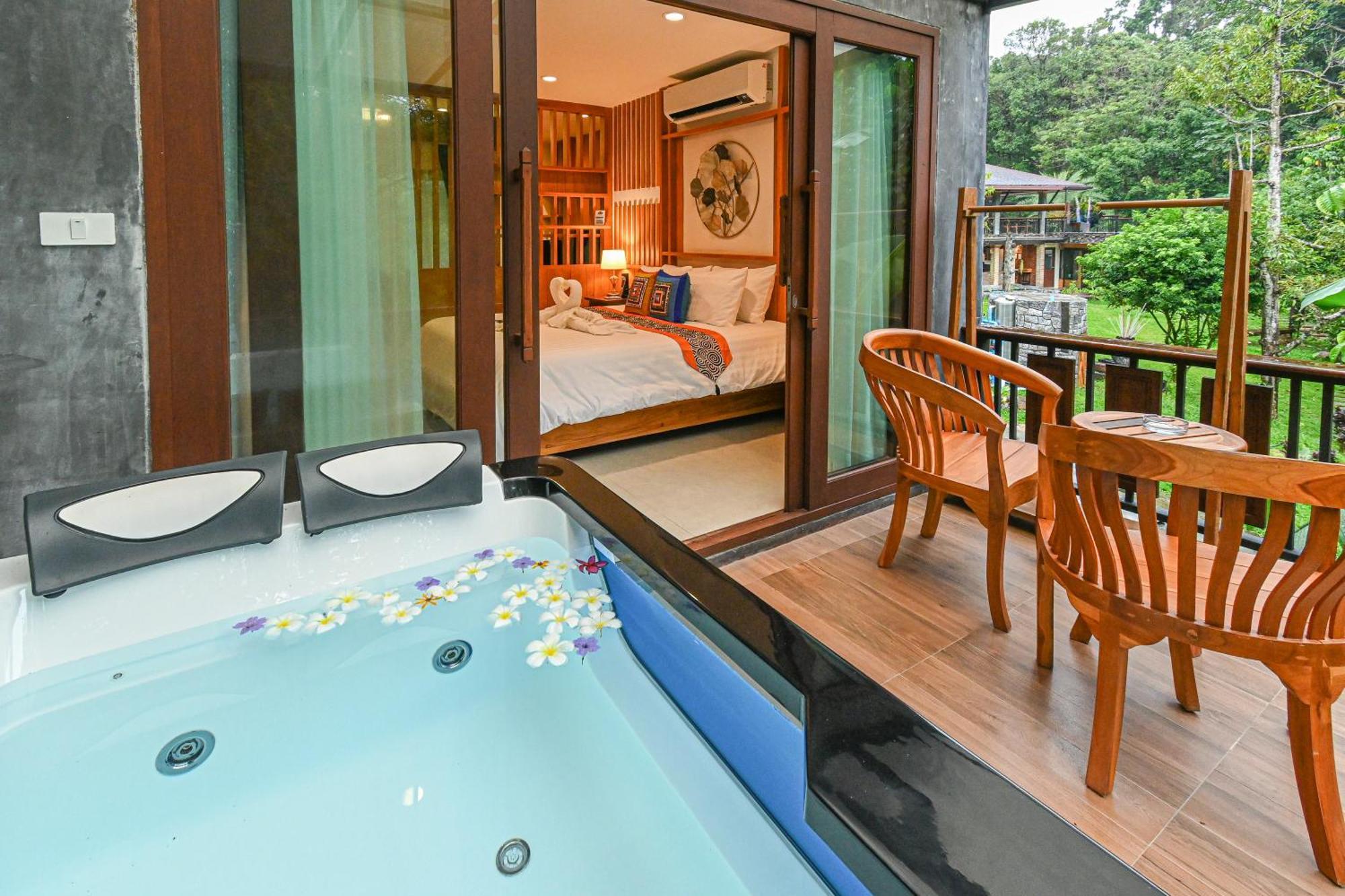 Cascade Tara Hotell Na Mueang Eksteriør bilde